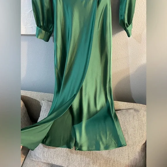 ZARA GREEN SATIN MIDI DRESS - Picture 4 of 10